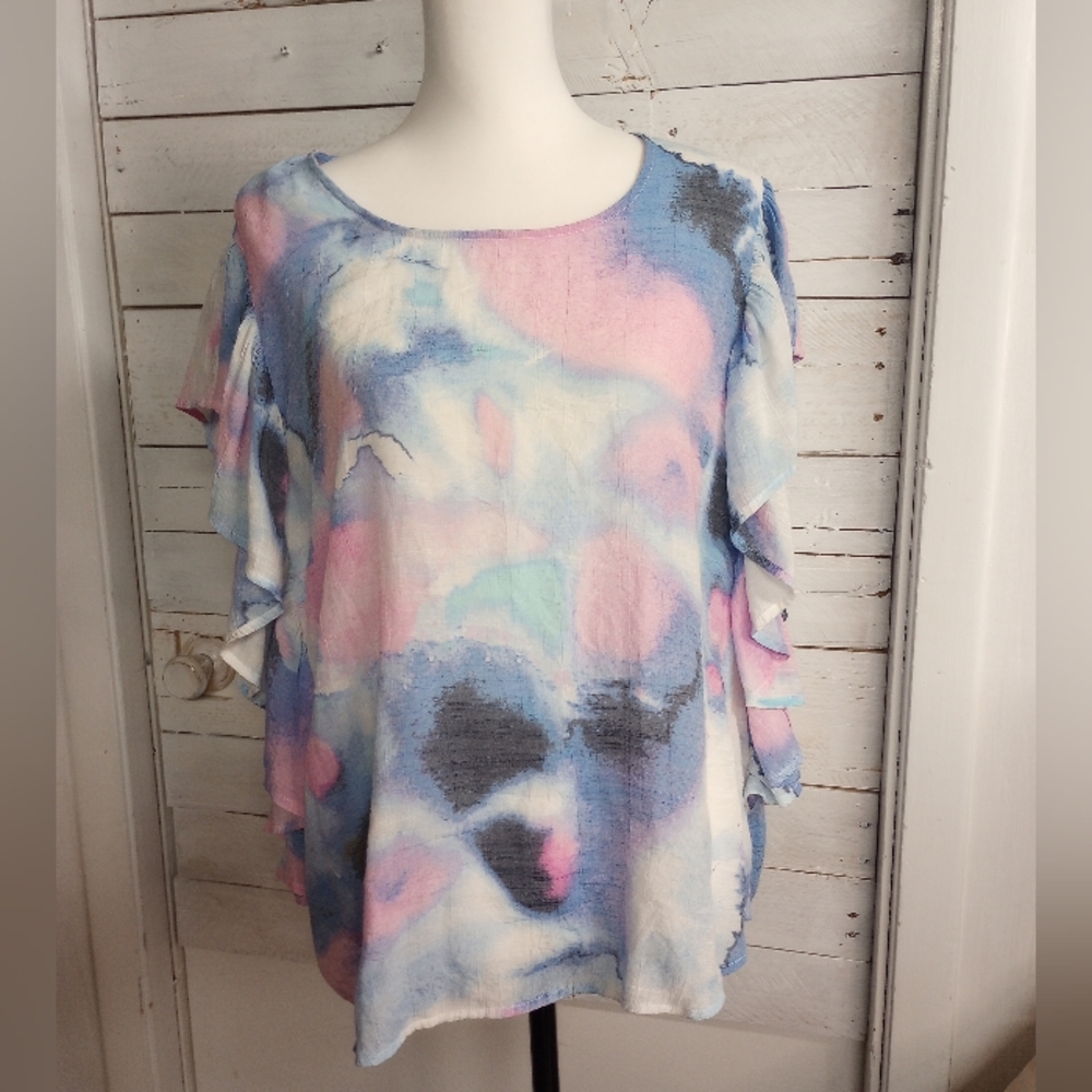 Zac & Rachel Blouse Large Cap Sleeve Ruffle Sides Watercolor Print Pastel Top